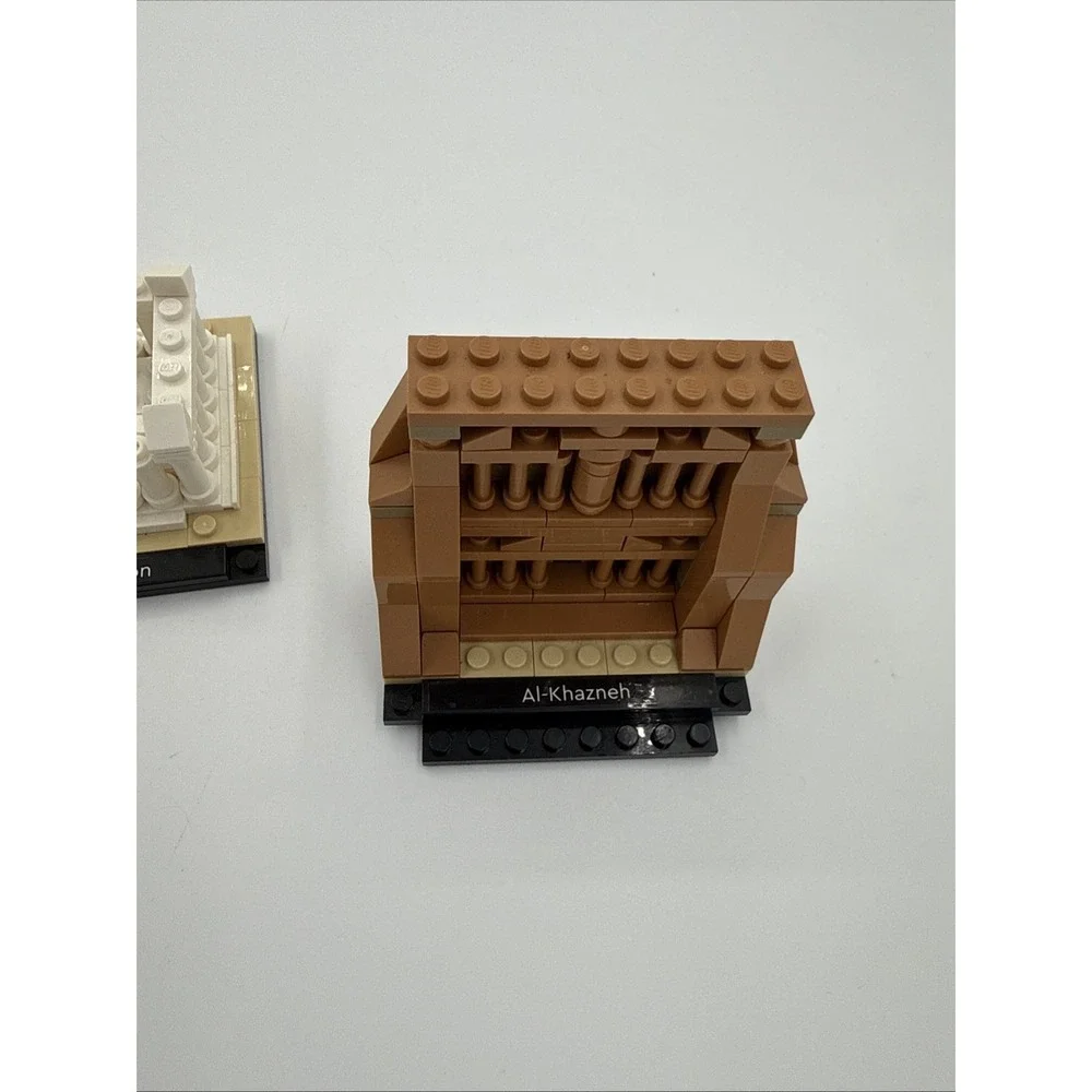 LEGO ARCHITECTURE: World of Wonders (40585) VIP Exclusive  Missing A Few Pieces